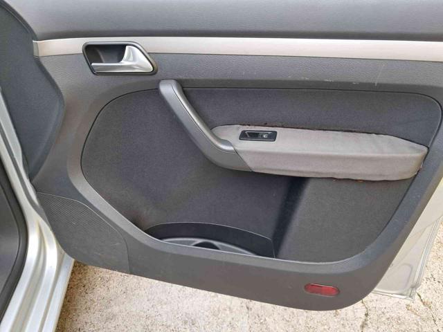 VOLKSWAGEN Touran 2.0 16V TDI Highline 7 posti neopatentati