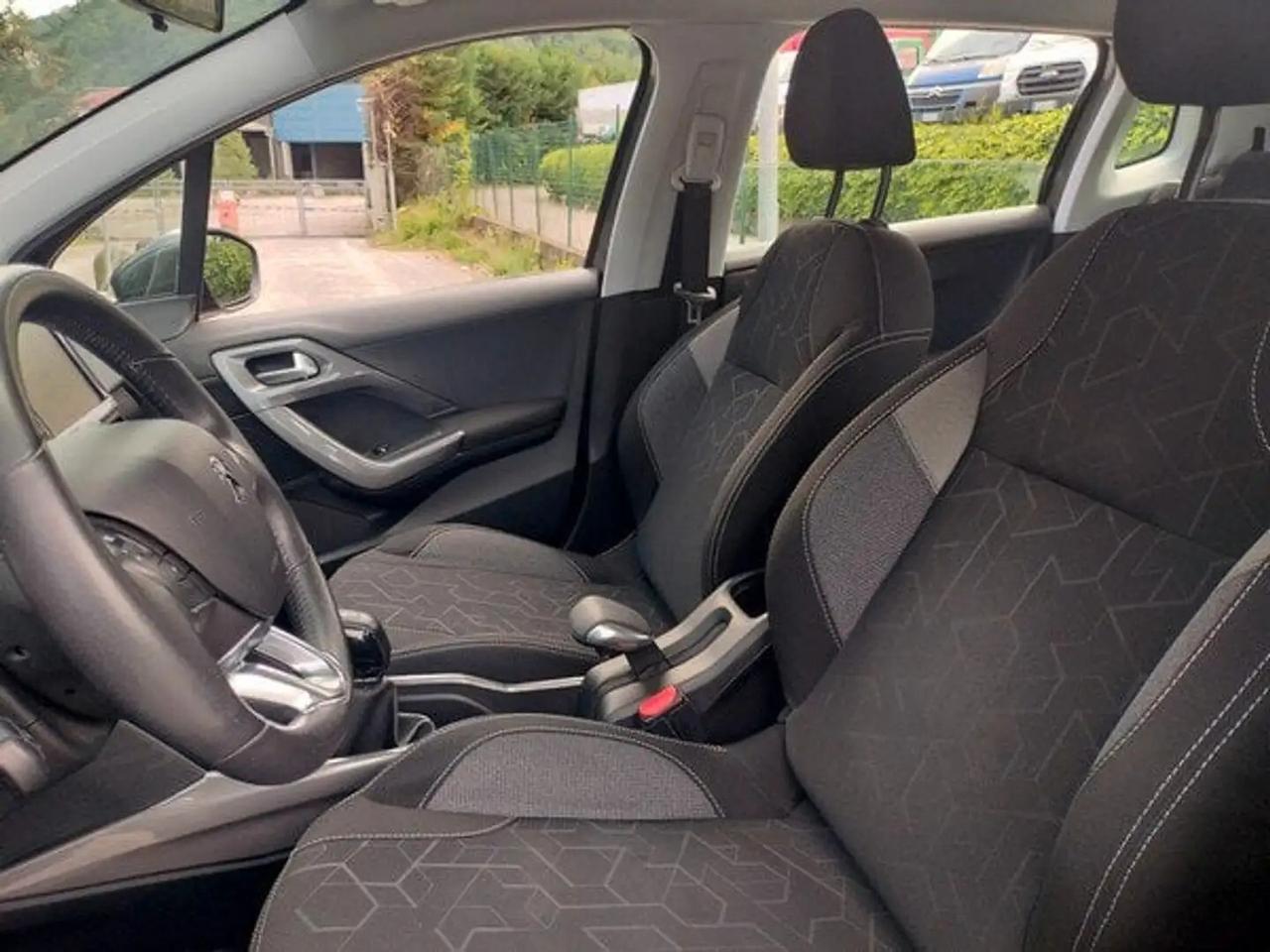 Peugeot 2008 BlueHDi 100 Active