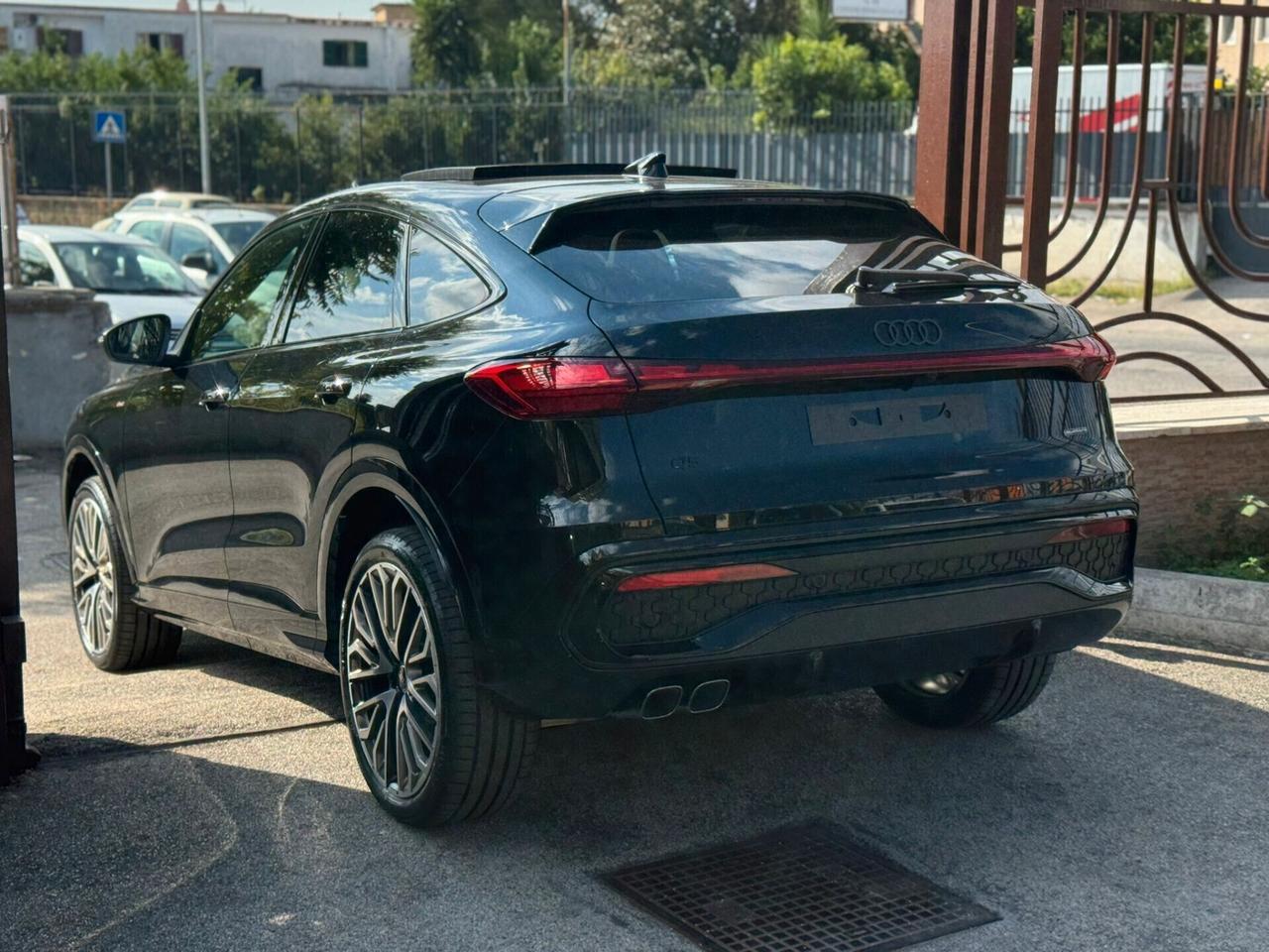 Audi Q5 SPB 40 TDI 204 CV quattro S tronic Identity Black