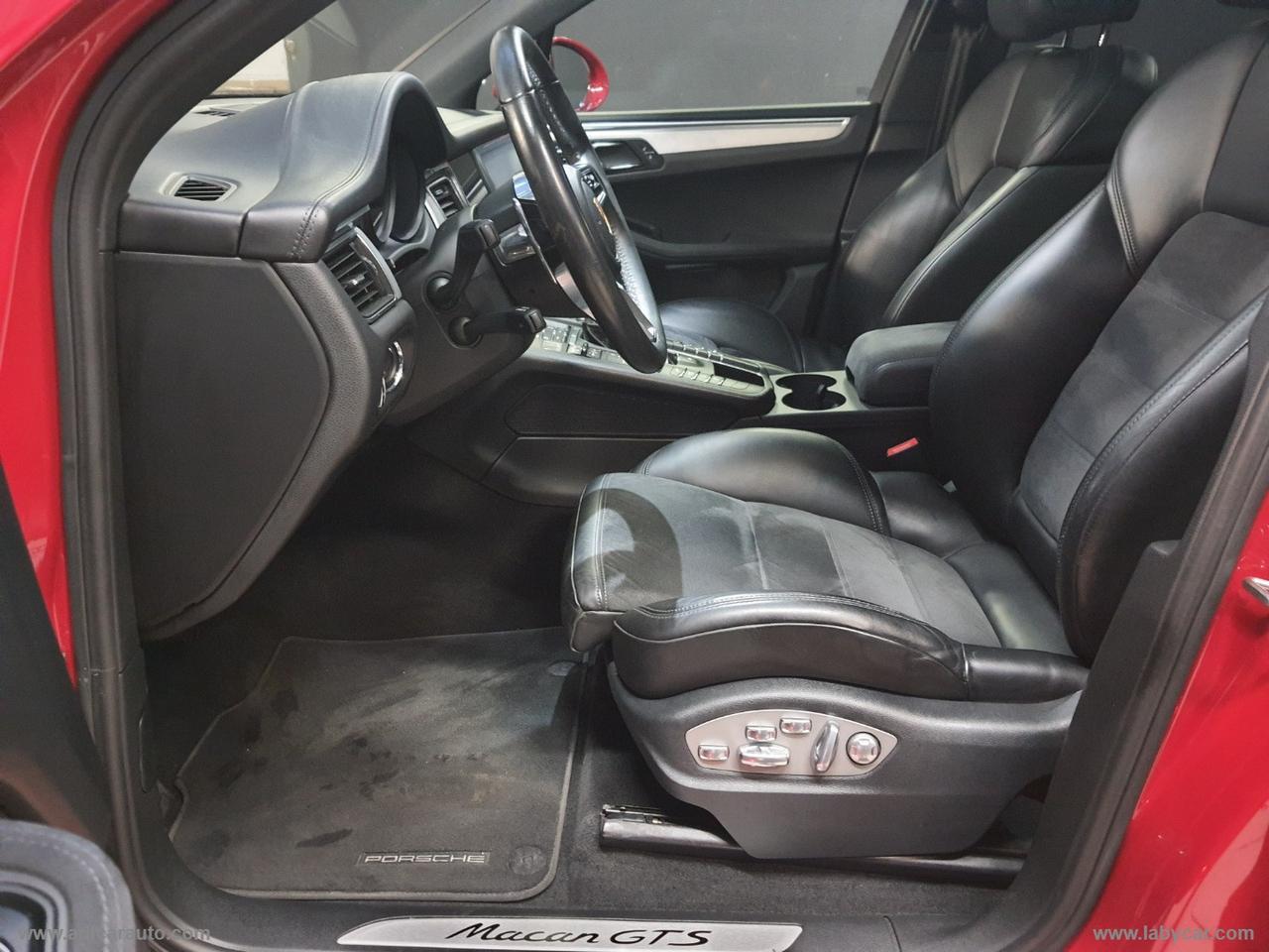 PORSCHE Macan 3.0 GTS