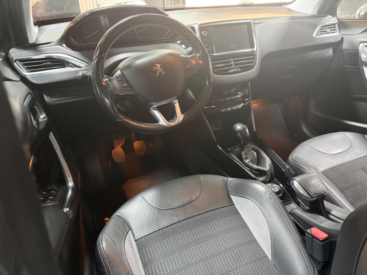 Peugeot 2008 BlueHDi 100 Allure