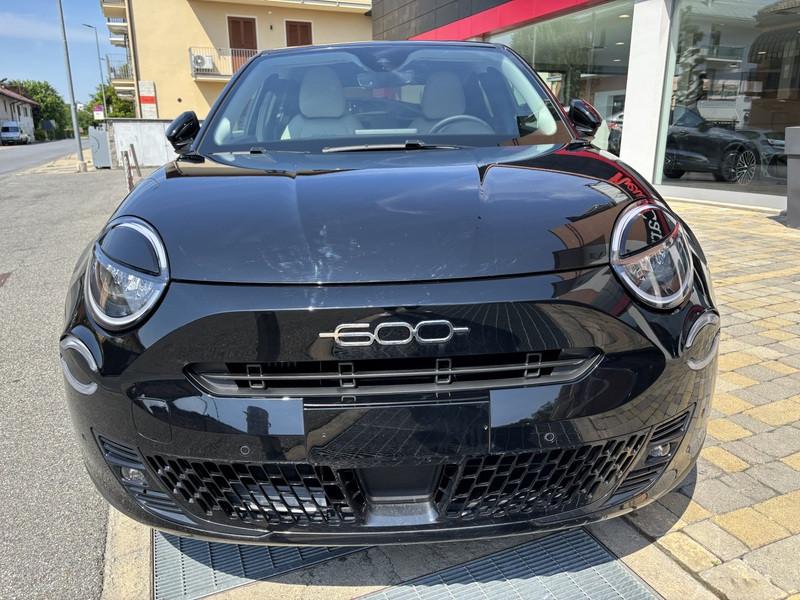 Fiat 600 1.2 hybrid La Prima 110cv auto LED-NAVI-18"