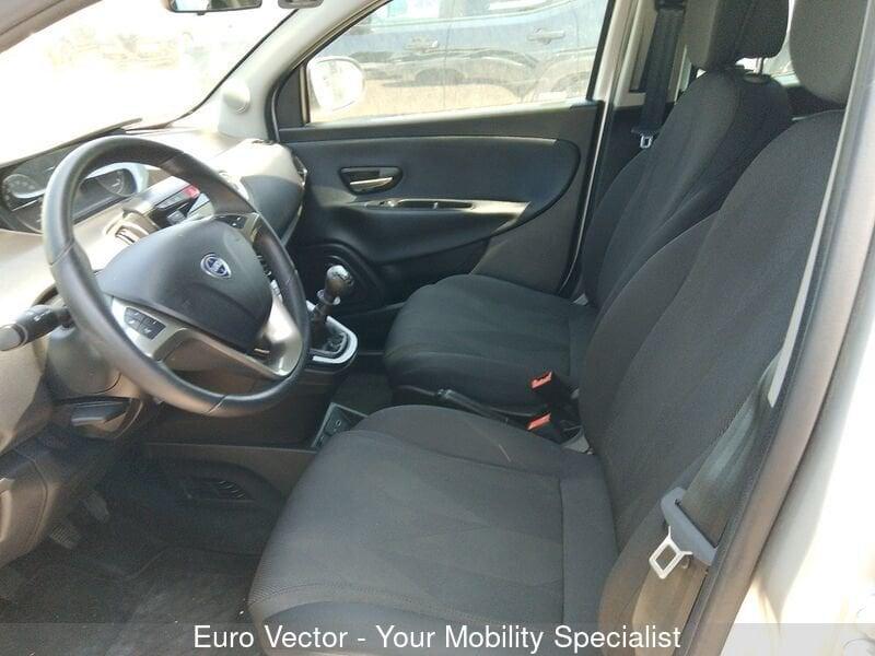 Lancia Ypsilon 1.2 69 CV 5 porte GPL Ecochic Gold