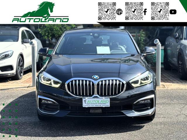 BMW 118 d 5p. Luxury150 CV Cerchio18"Pack Manutenzioni