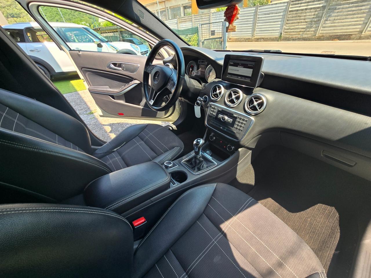 M.B A180CDI 110CV Premium 180000KM-2013