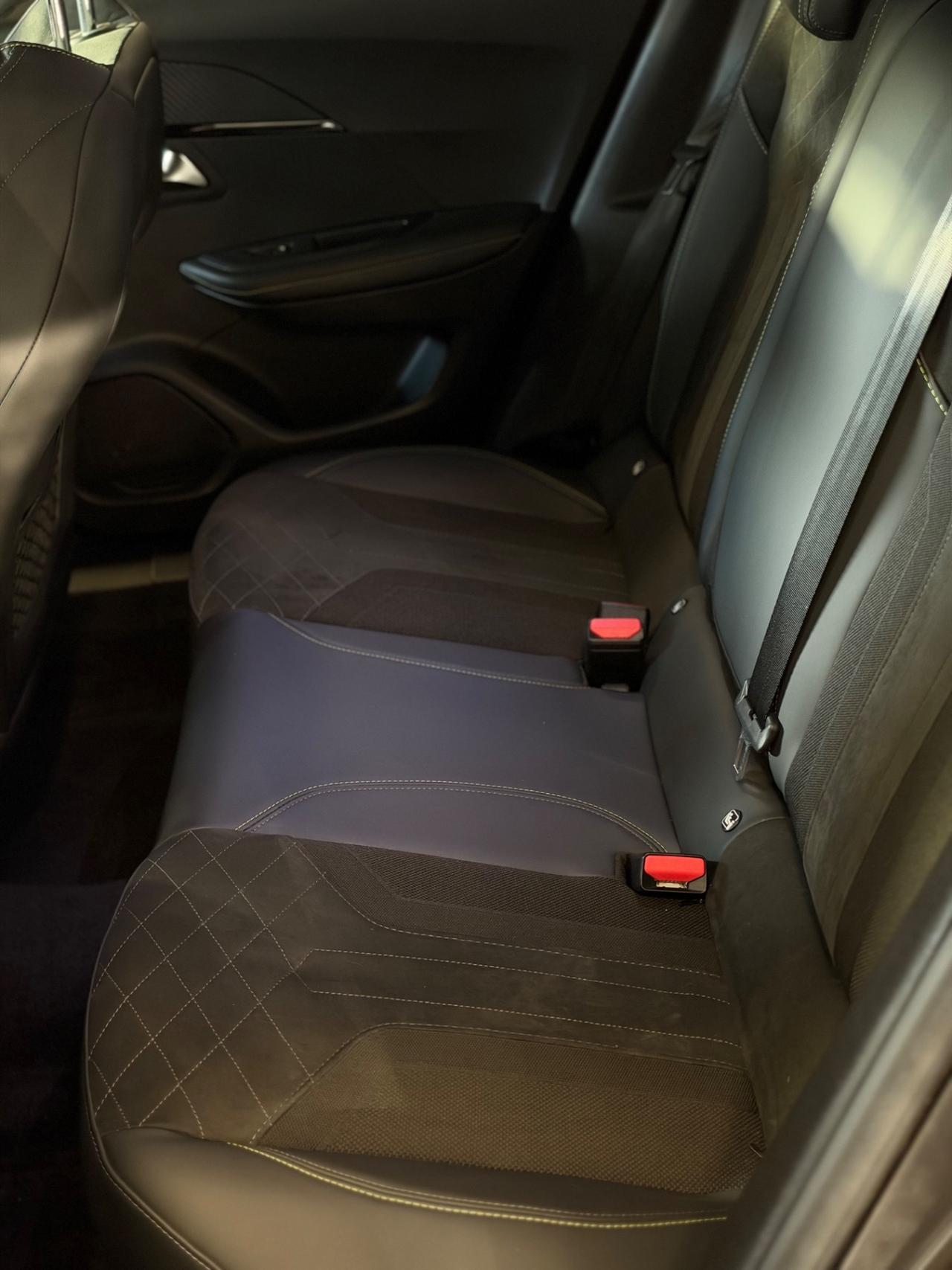 Peugeot 2008 BlueHDi 130 S&S EAT8 GT Pack
