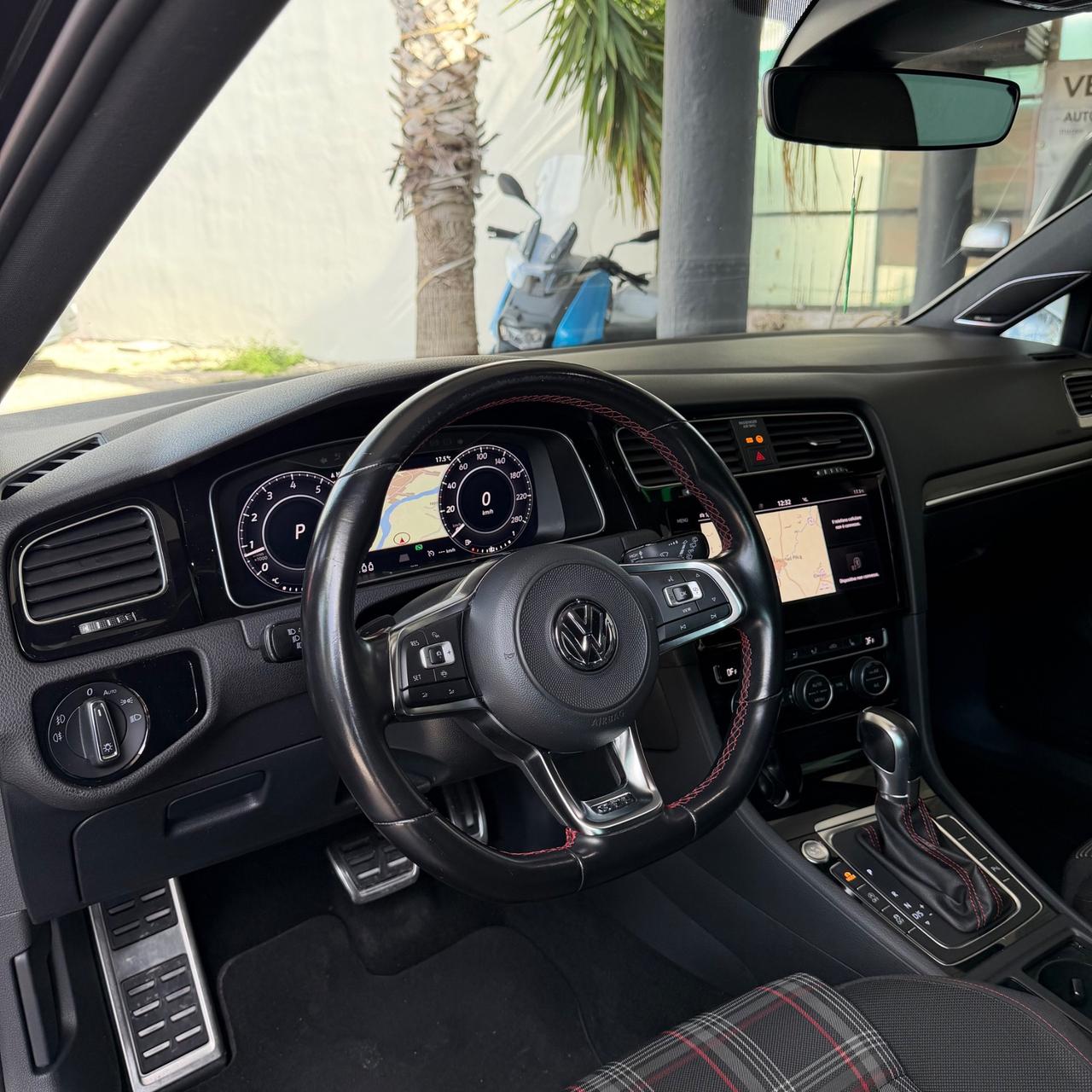 Volkswagen Golf GTI Performance Full