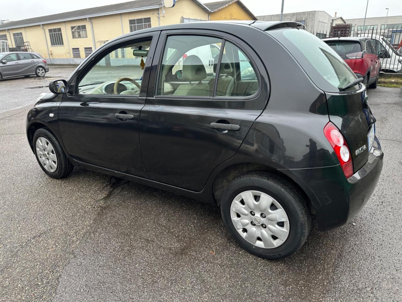 Nissan Micra 1.0 16V 5 porte Visia