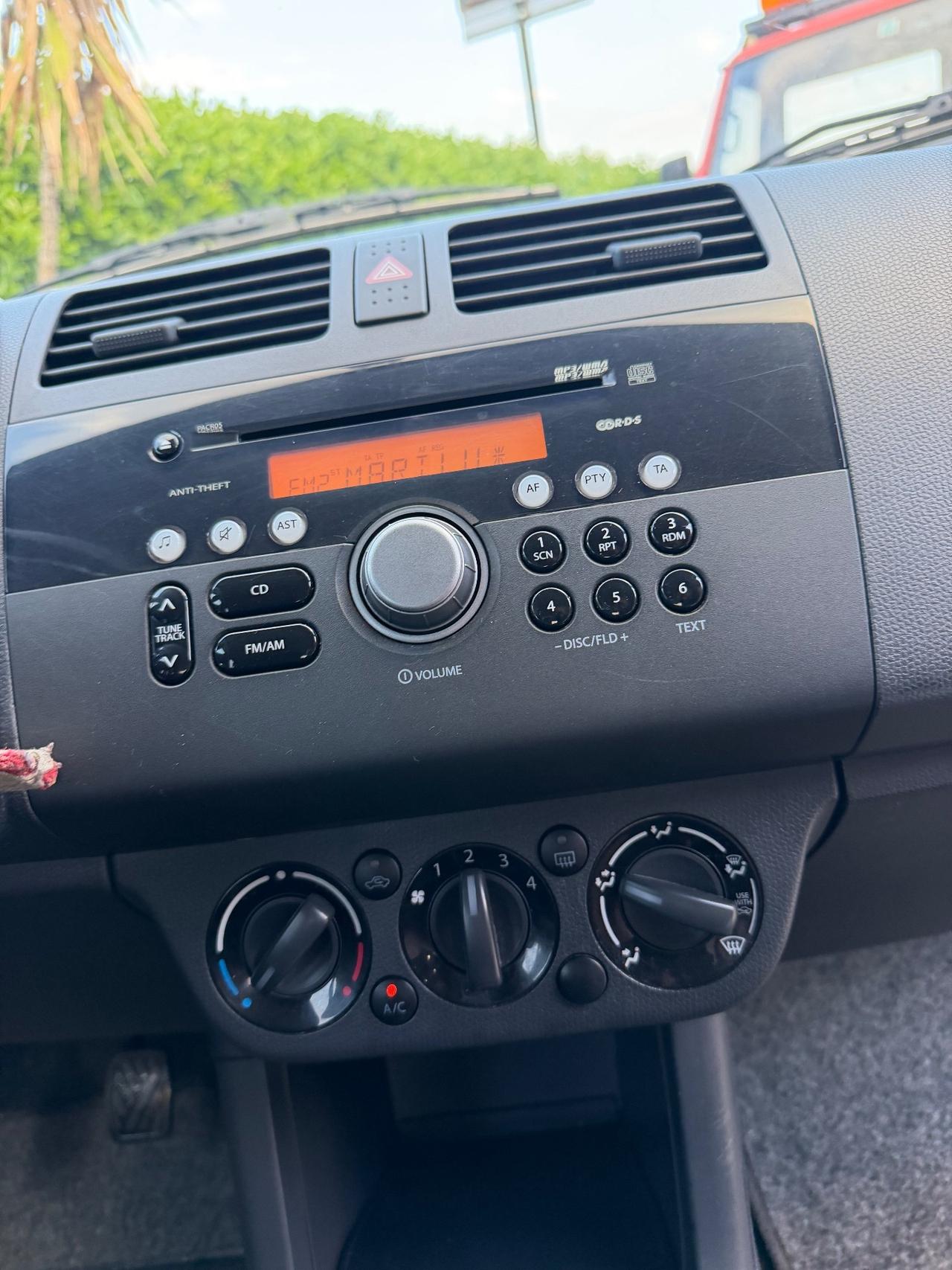SUZUKI SWIFT 1.3i 4X4 – 130.000 KM – OTTIME CONDIZIONI