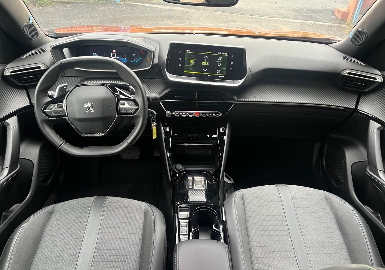 Peugeot 2008 BlueHDi 130 EAT8 Allure-Km101000-