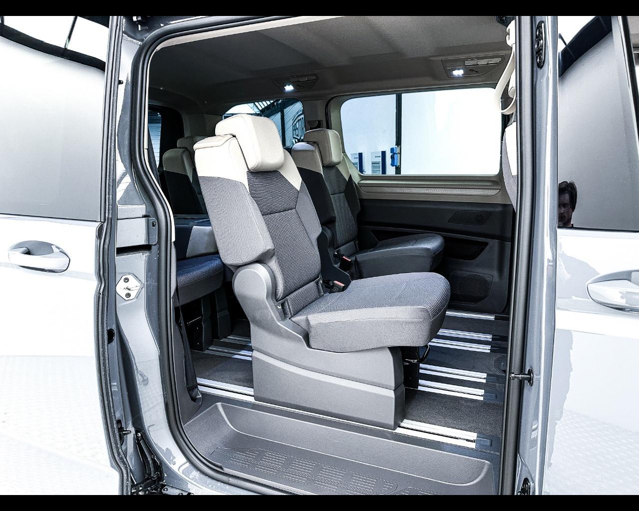 VOLKSWAGEN Multivan 7ª '21-> - Multivan 1.5 PHEV DSG 4Motion Space