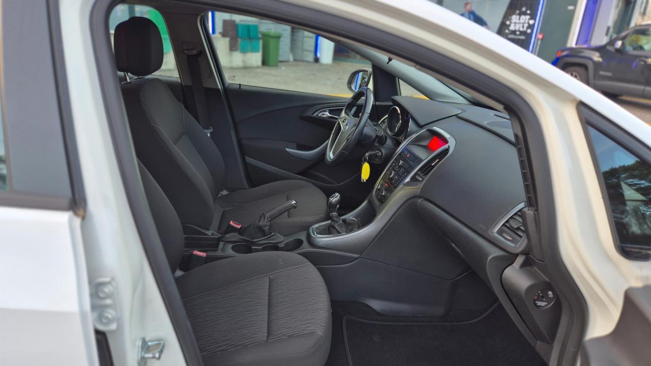 Opel Astra 1.7 CDTI 110CV Sports Tourer Cosmo