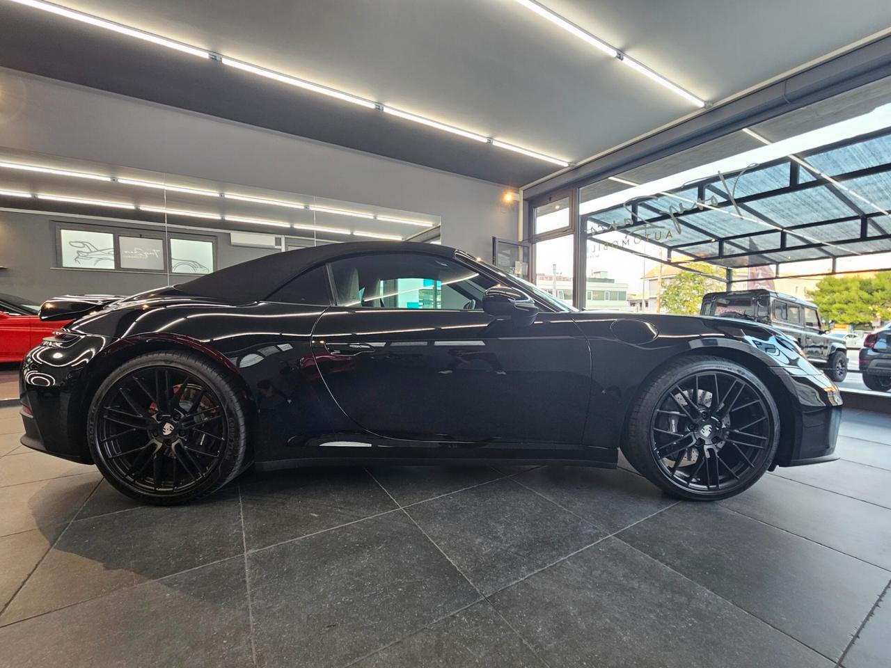 Porsche 992 CARRERA 992.2 CABRIO BLACK DAYTONA