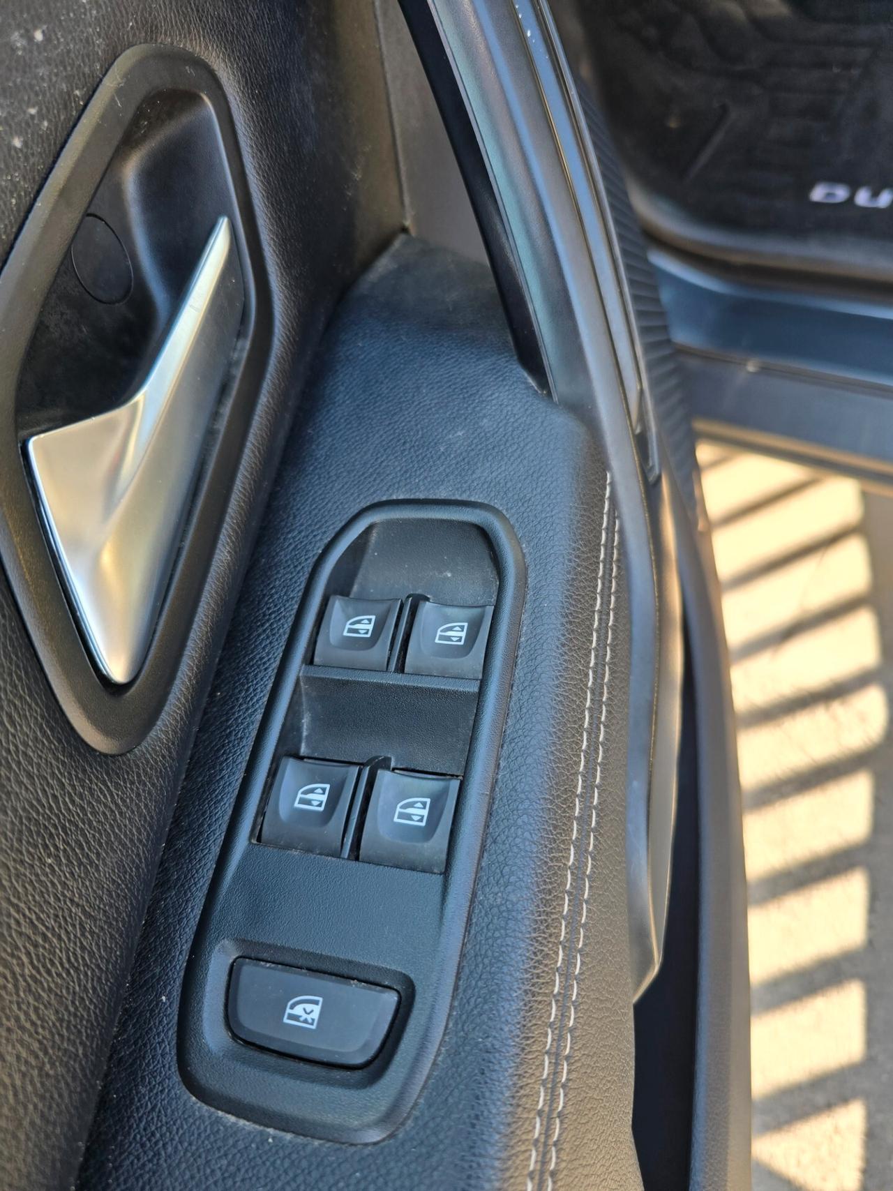 Dacia Duster 1.6 SCe GPL 4x2 Prestige