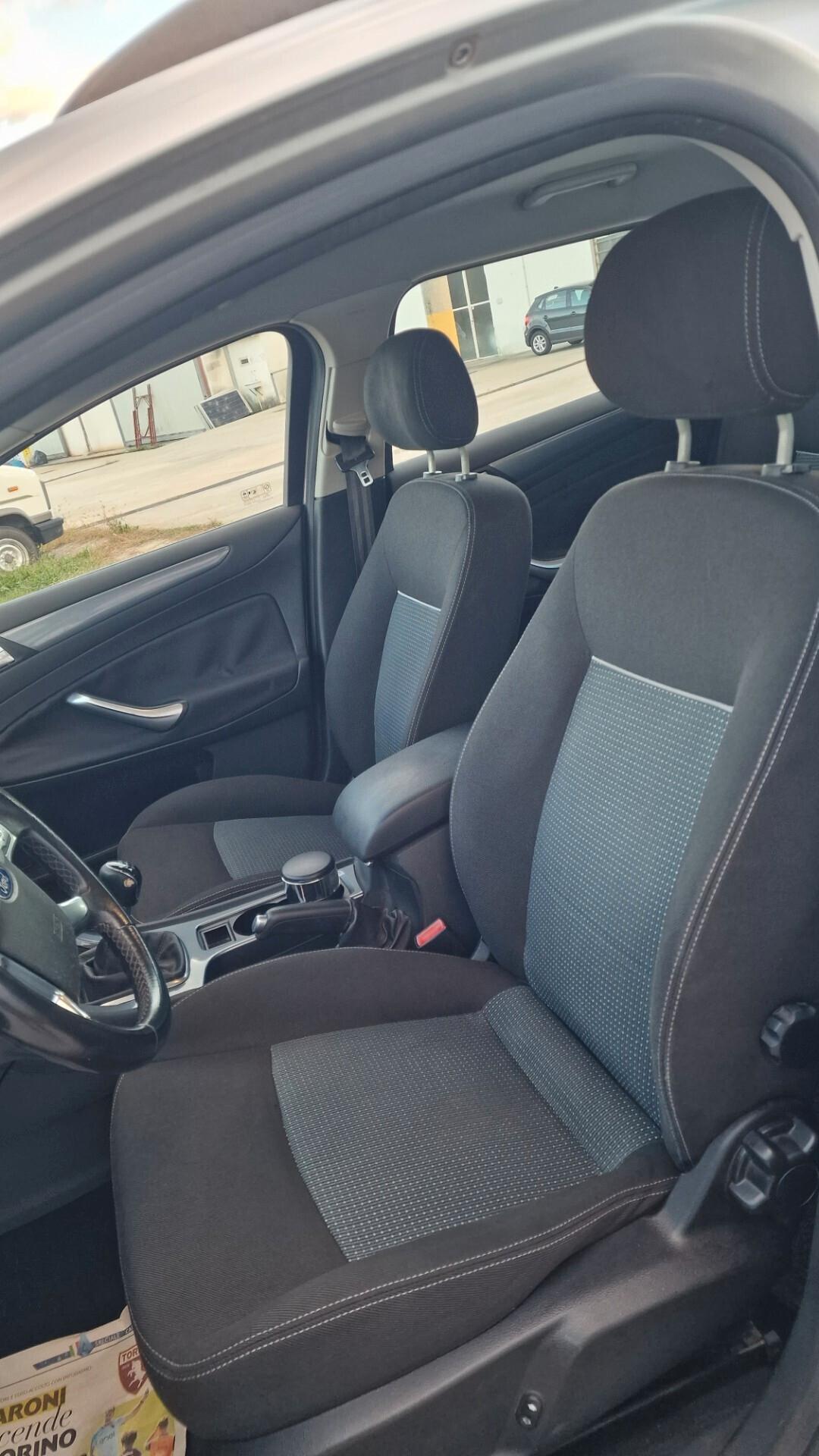 Ford Mondeo 1.6 TDCi 115 CV S.W Titanium - 2012