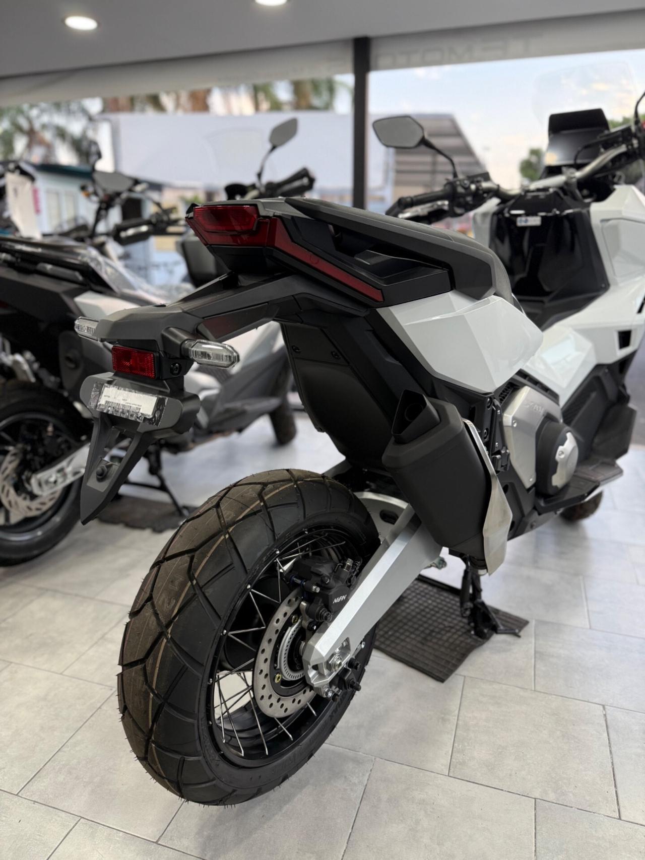 Honda X - ADV 750 NUOVA PRONTA CONSEGNA