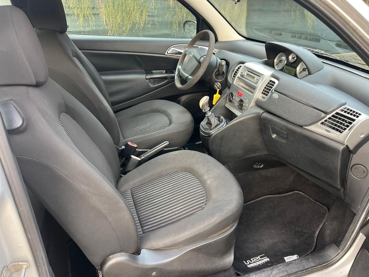 Lancia Ypsilon 1.2 Versus