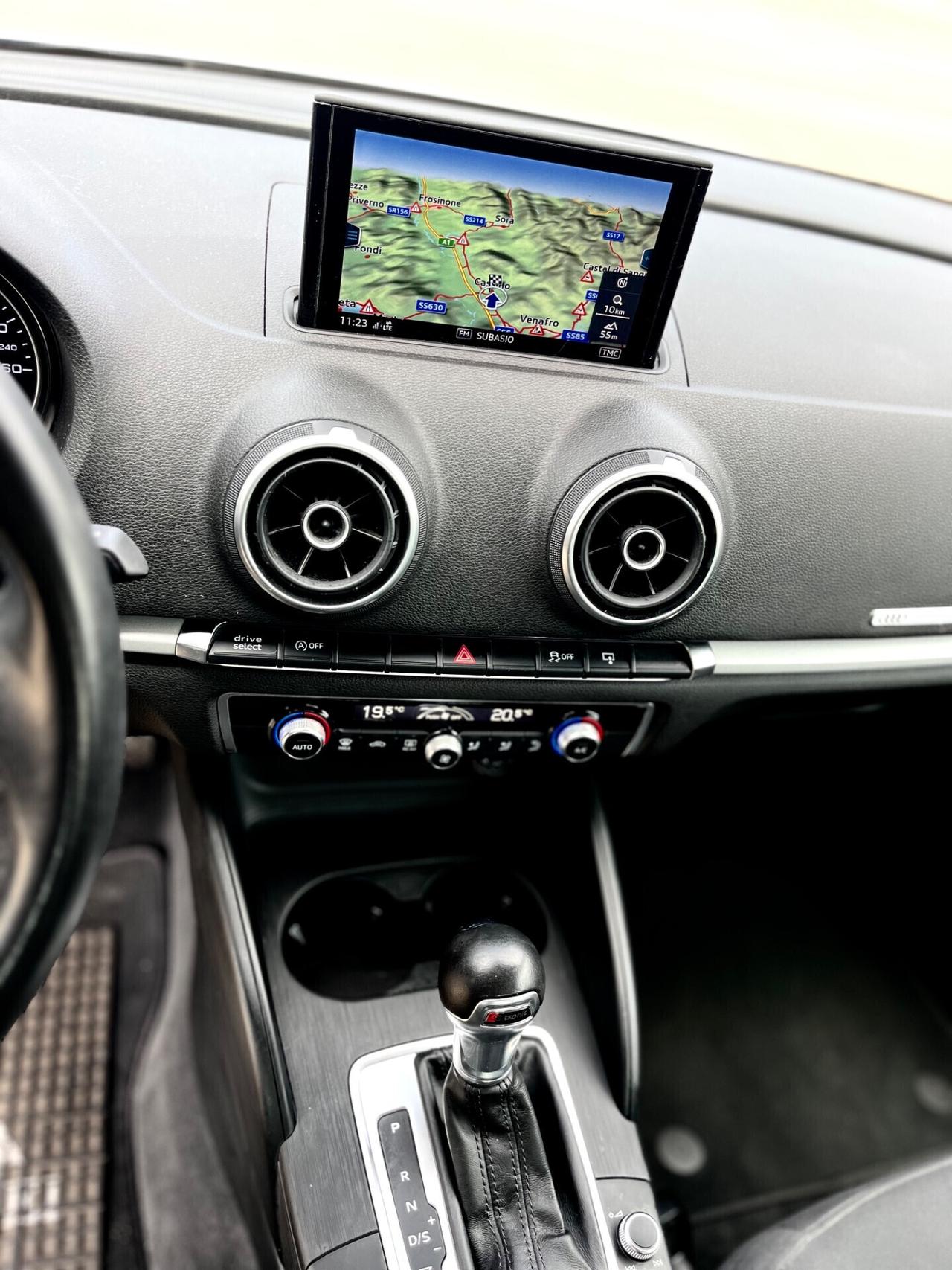 Audi A3 SPB 1.6 TDI S tronic*NAVI*SENSORI*UNIPRO