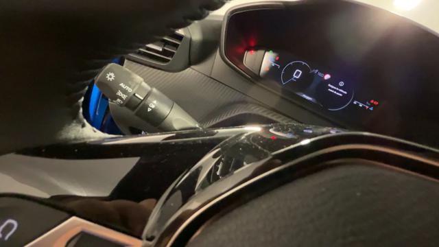 PEUGEOT 2008 PureTech 100 S&S Allure - NUOVO MODELLO!