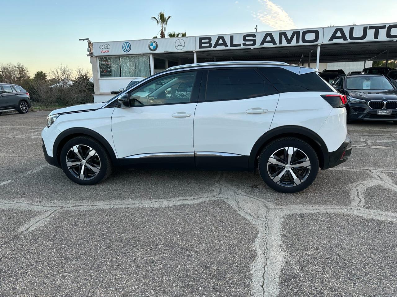 PEUGEOT 3008 BlueHDi 130 S&S Allure