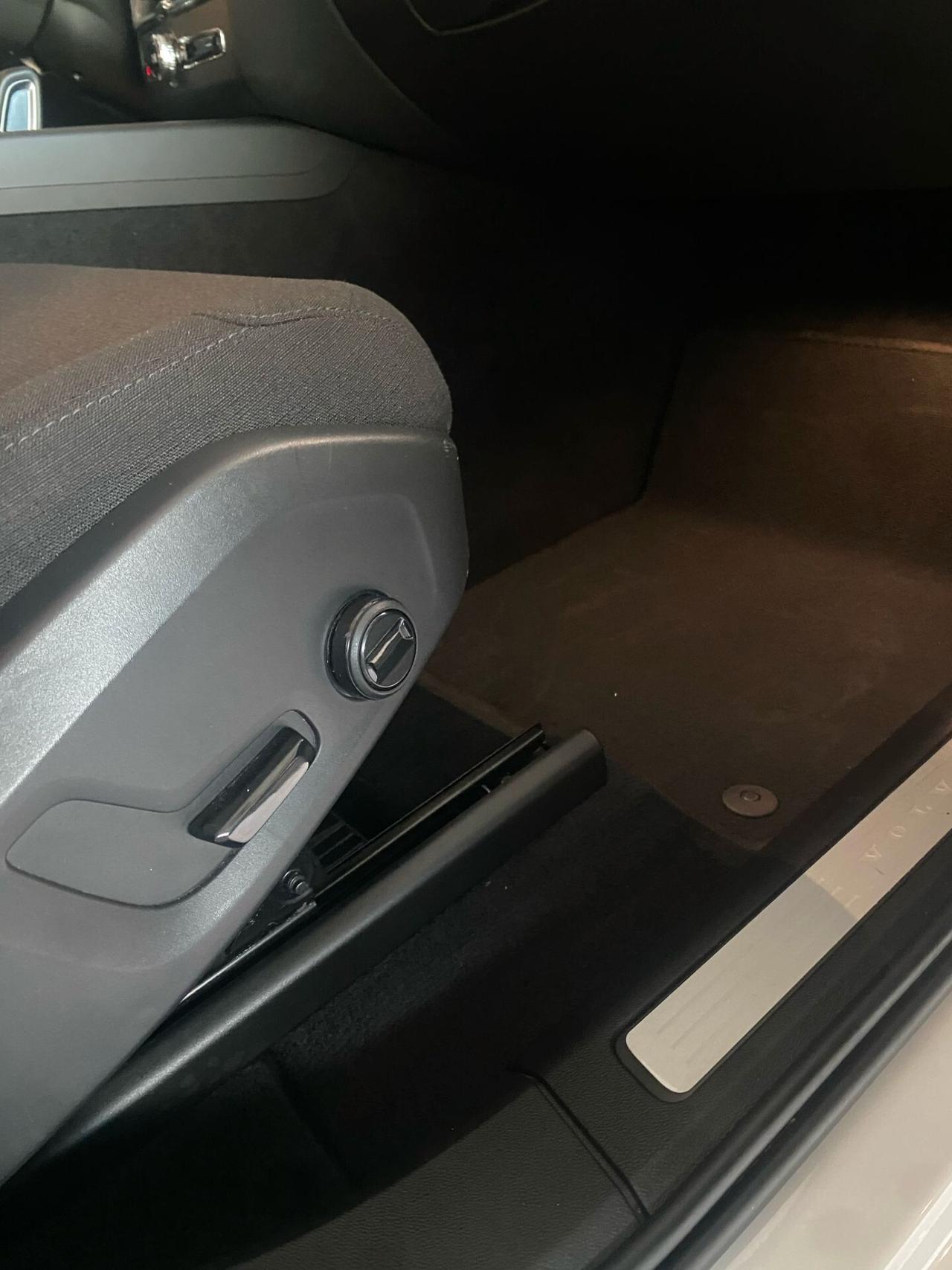Volvo XC 60 XC60 B4 (d) AWD Geartronic Business