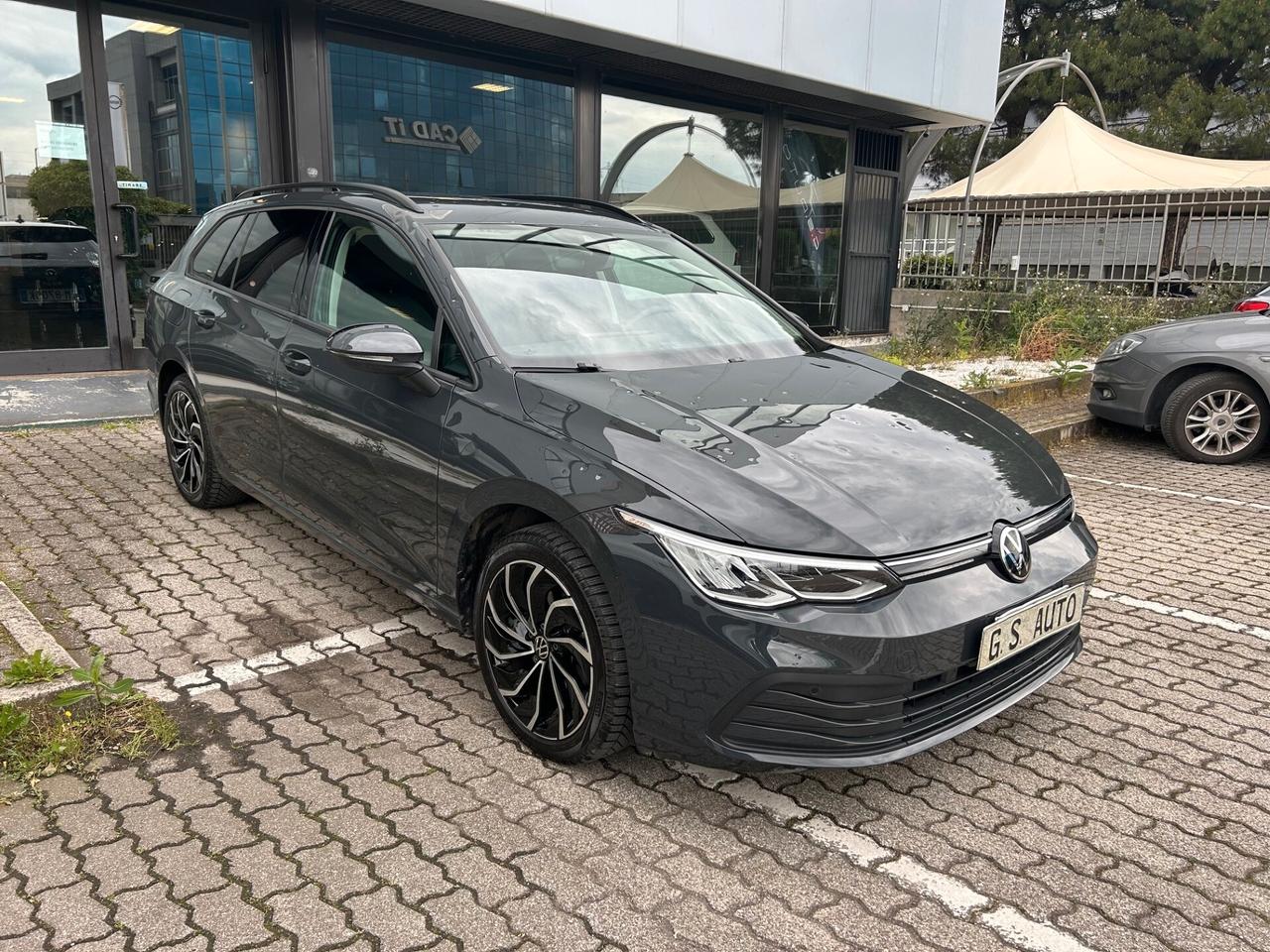 Volkswagen Golf Variant 1.5 tgi 130cv dsg GRANDINATA
