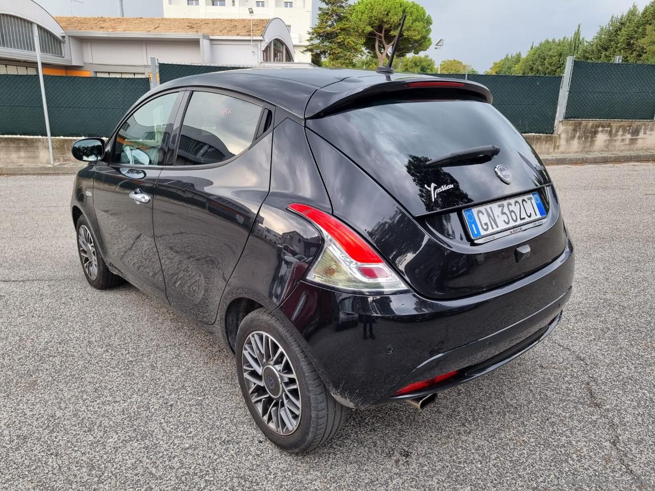 LANCIA Ypsilon 1.0 FireFly 5p.S&S Hyb. Gold Pl.