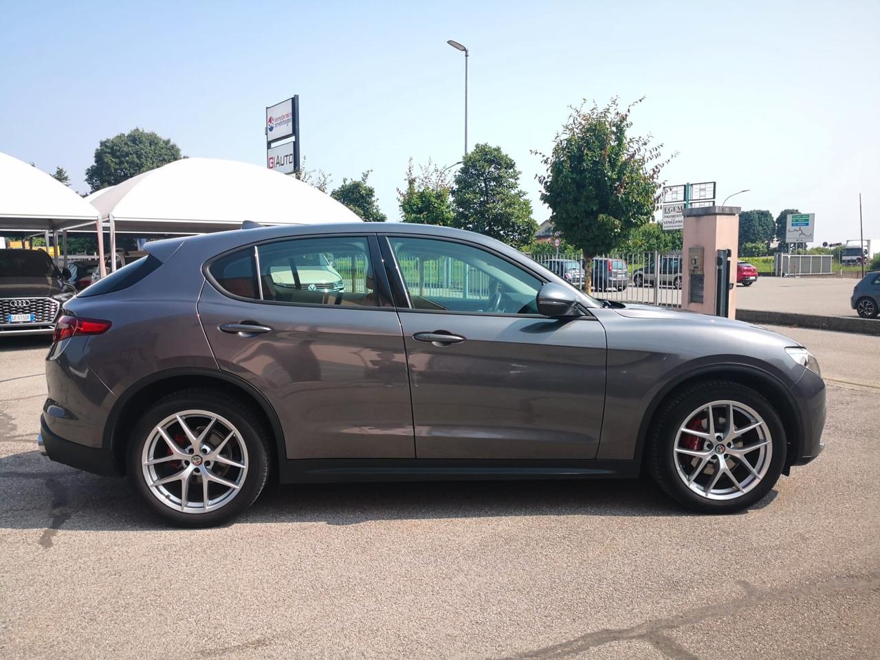 Alfa Romeo Stelvio 2.2 Turbodiesel 190 CV AT8 RWD Executive