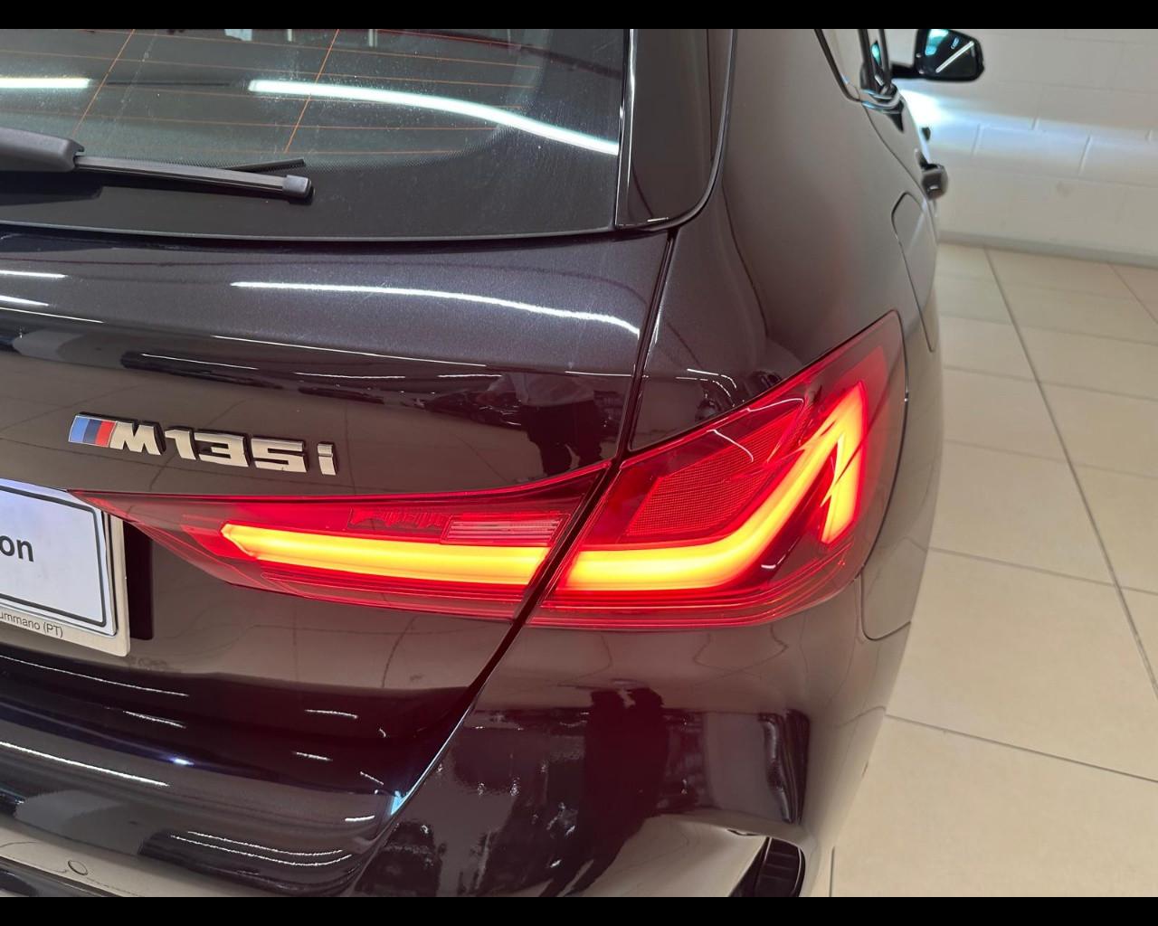 BMW Serie 1 (F40) - M 135i xDrive