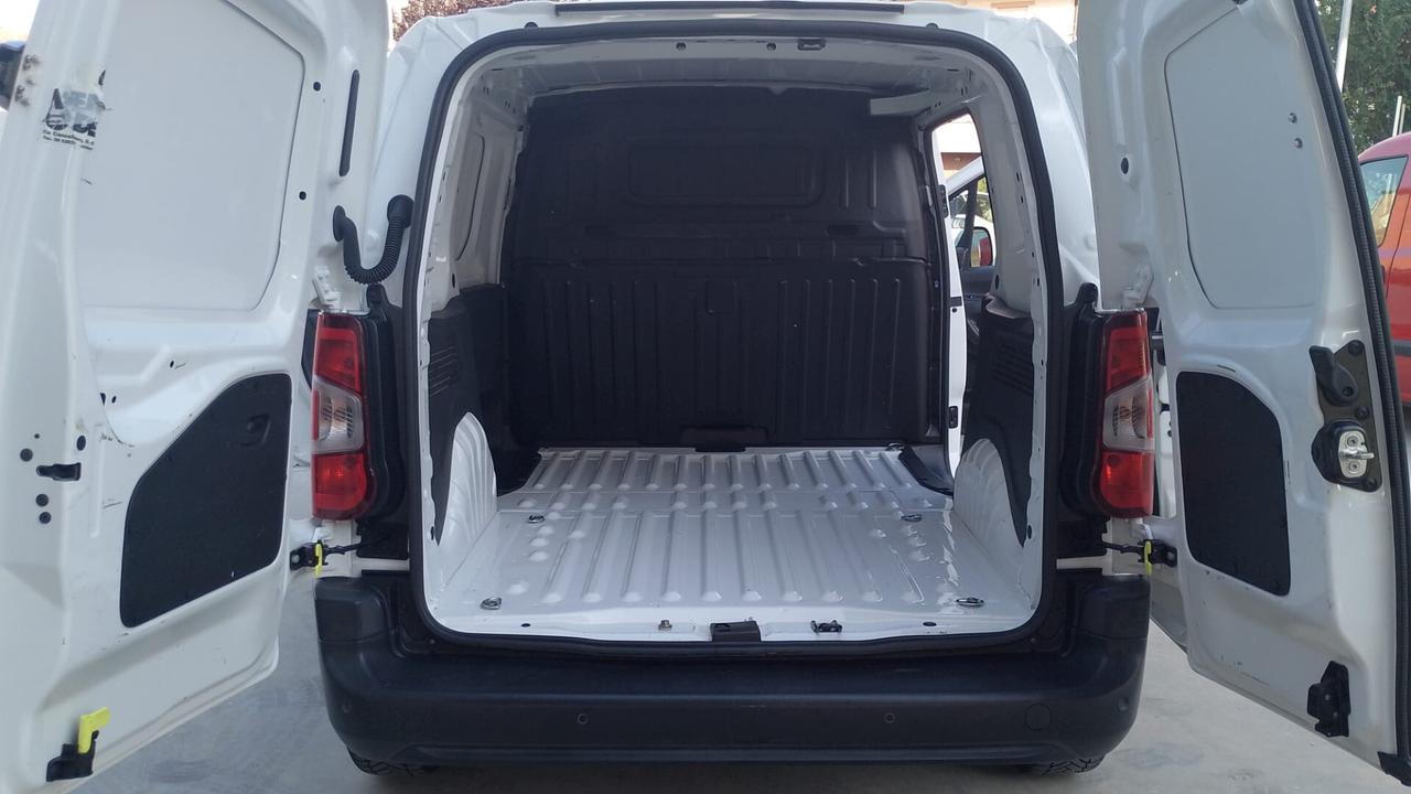 Opel Combo CARGO 4P VETT. FURGONATA 1.5 DIESEL 100CV EDITION L1 650 KG MT6