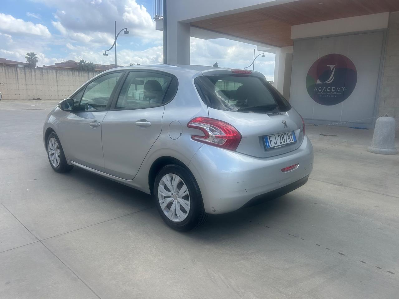 Peugeot 208 1.4 HDi 68 CV 5 porte Active