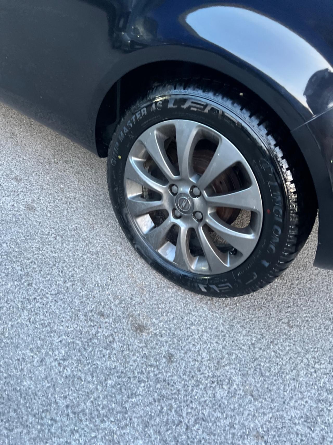 Opel Corsa 1.2 3 porte Club