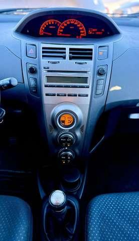 Toyota Yaris 5p 1.0 Sol my10