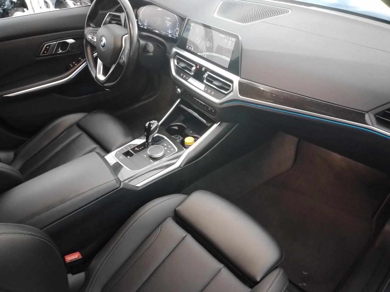 BNW 320E 2.0 Touring Luxury 163cv Plug-in Hybrid