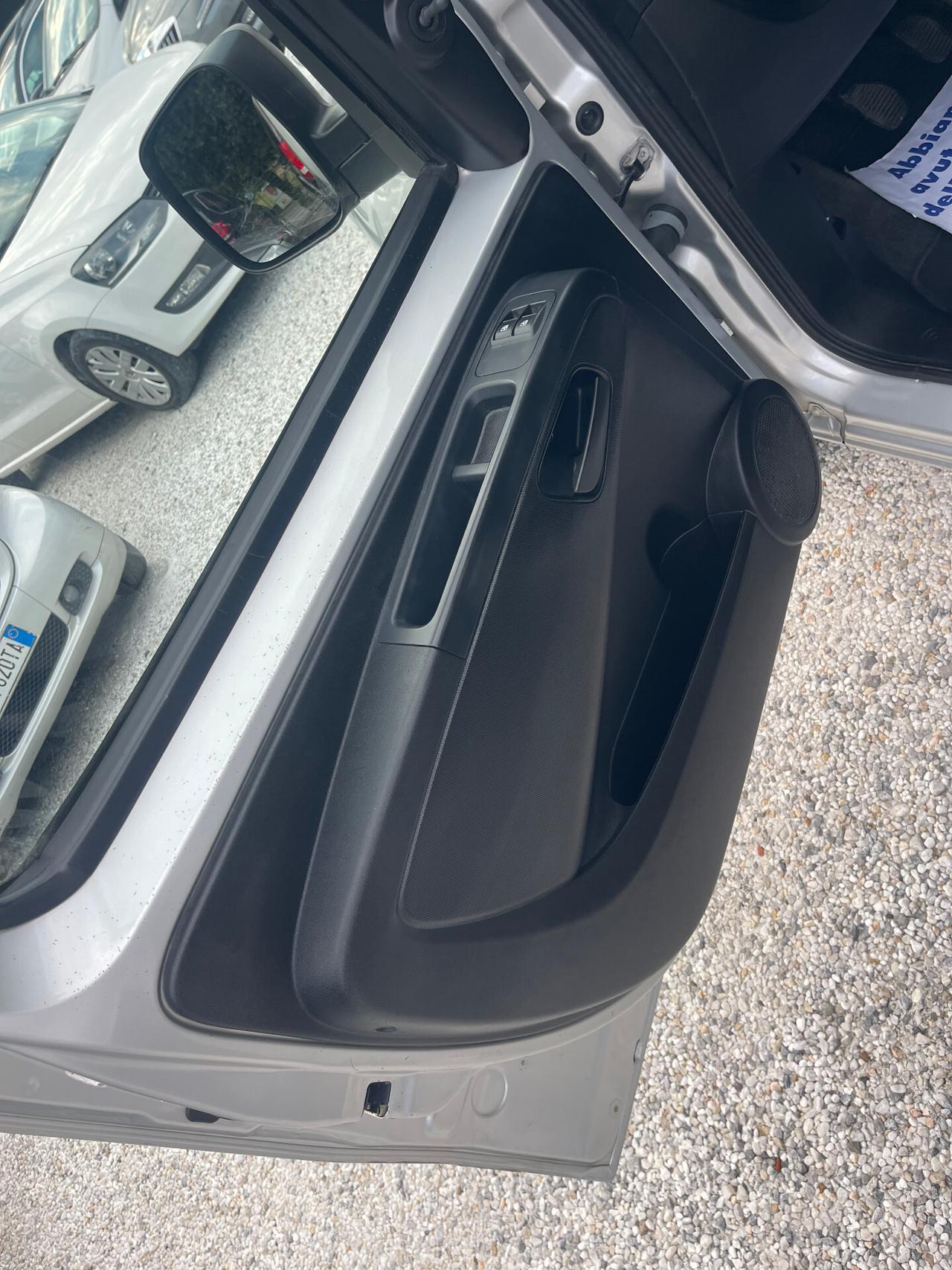 FIAT QUBO - 5 POSTI - - 1.4 BENZINA - UNICO PROPRIETARIO