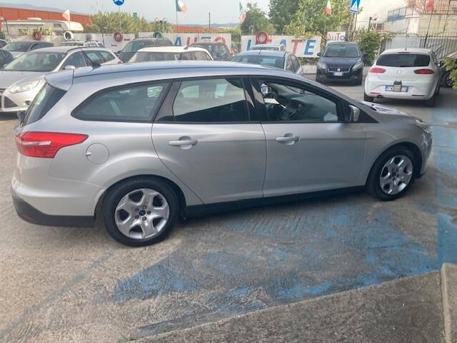 Ford Focus 1.6 120 CV GPL SW Titanium