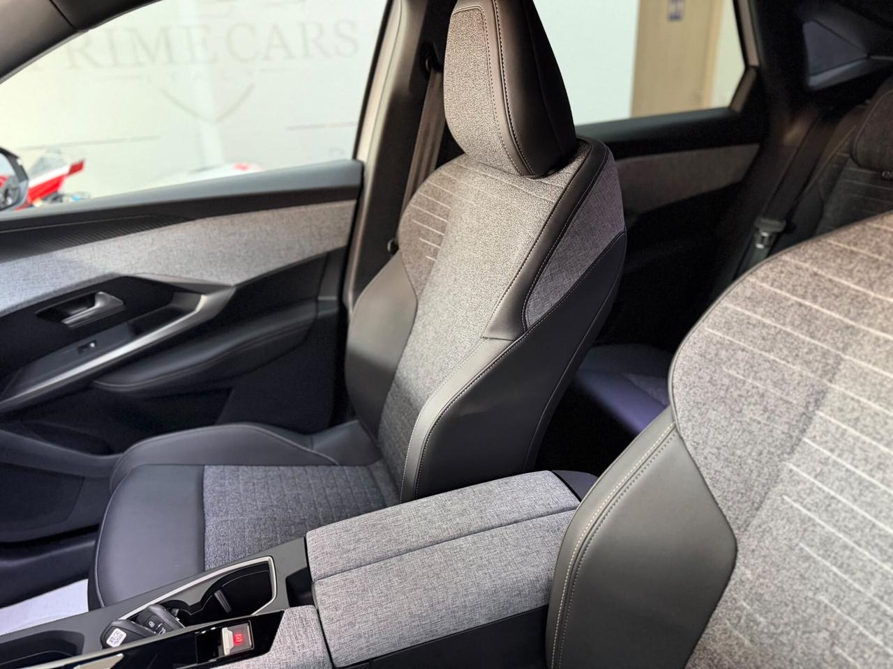 Peugeot 3008 Hybrid 145 e-DCS6 Allure