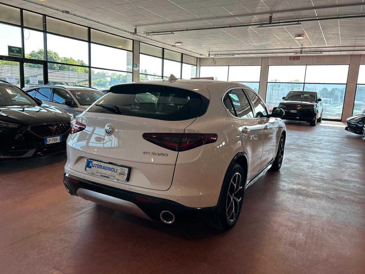 Alfa Romeo Stelvio Ti 2.2 Turbodiesel AT8 Q4 SPOTICAR