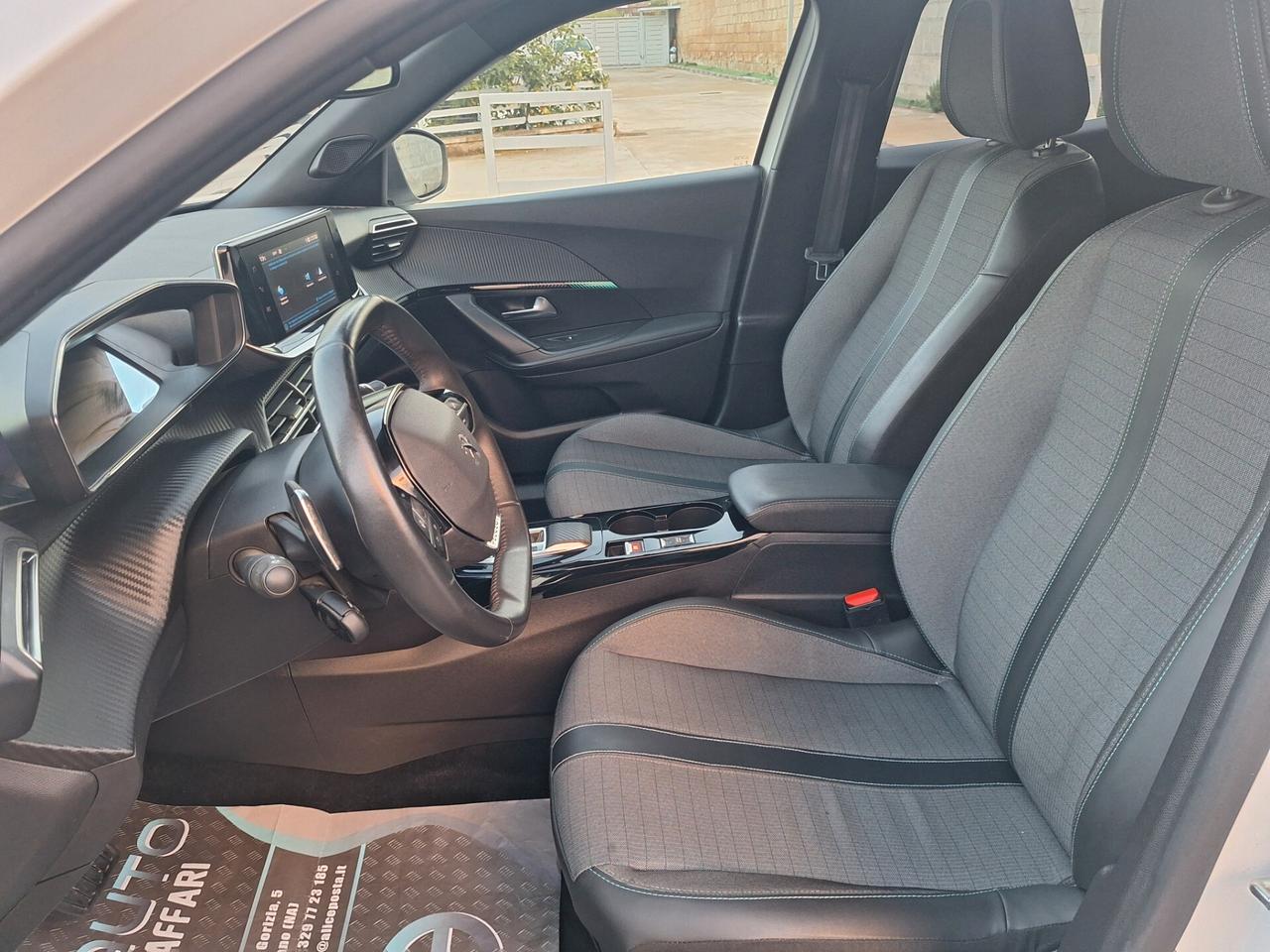 Peugeot 2008 1.5 HDi 130cv EAT8 Allure NAV+RETROCAM. 2023