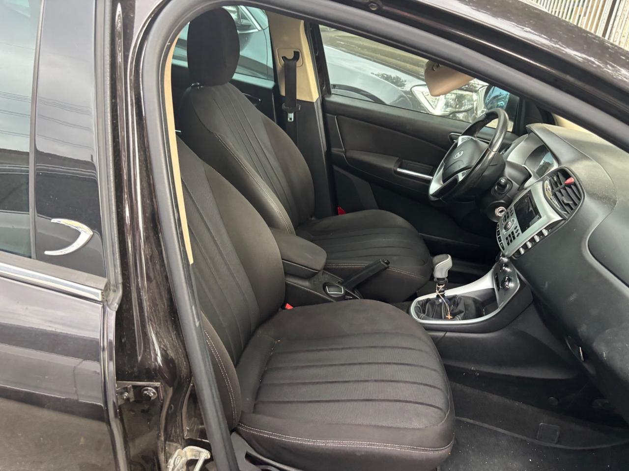 Lancia Delta 1.6 MJT DPF 105 CV Gold