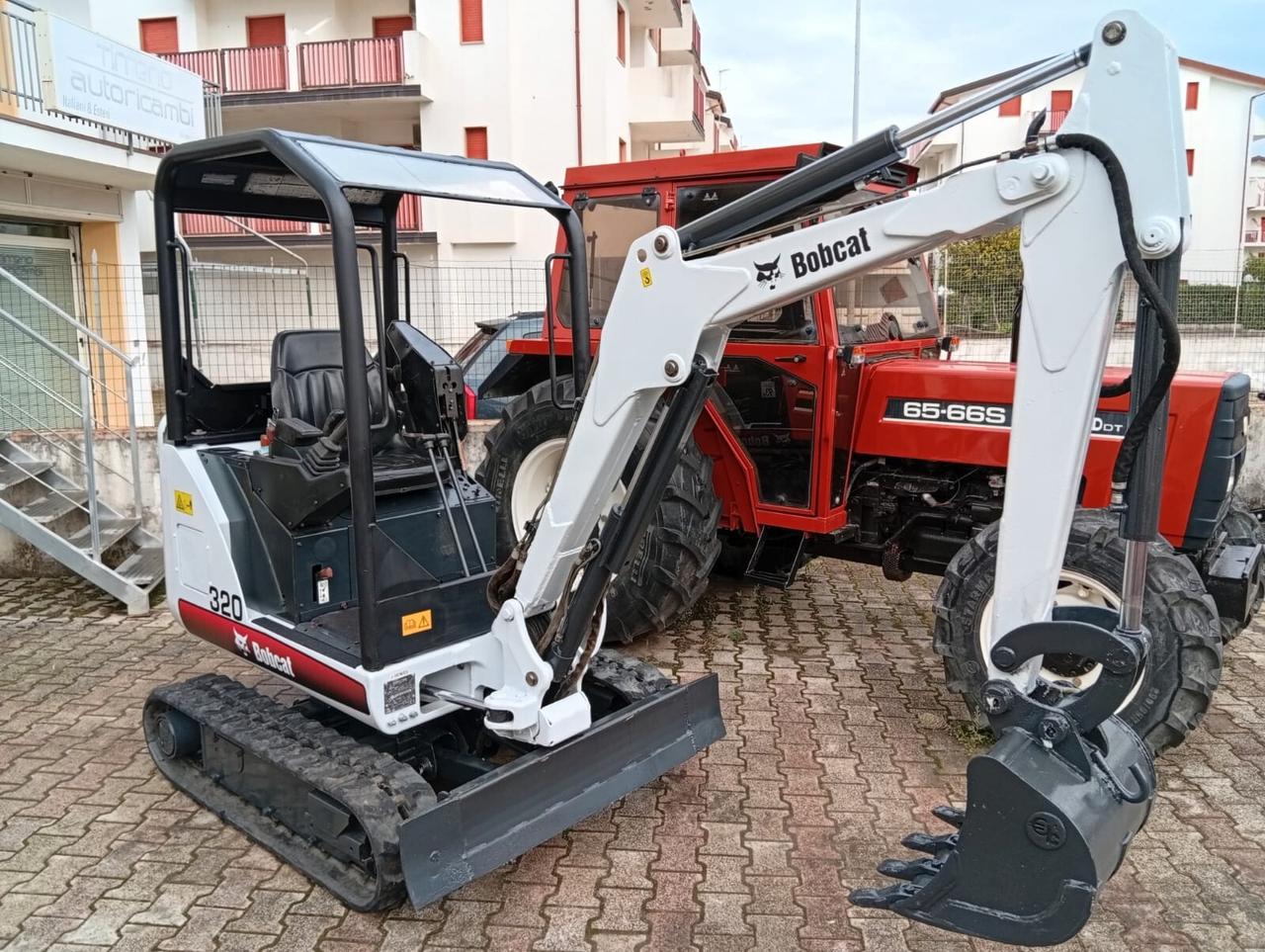 Escavatore Usato Bobcat 320 (17 Quintali)