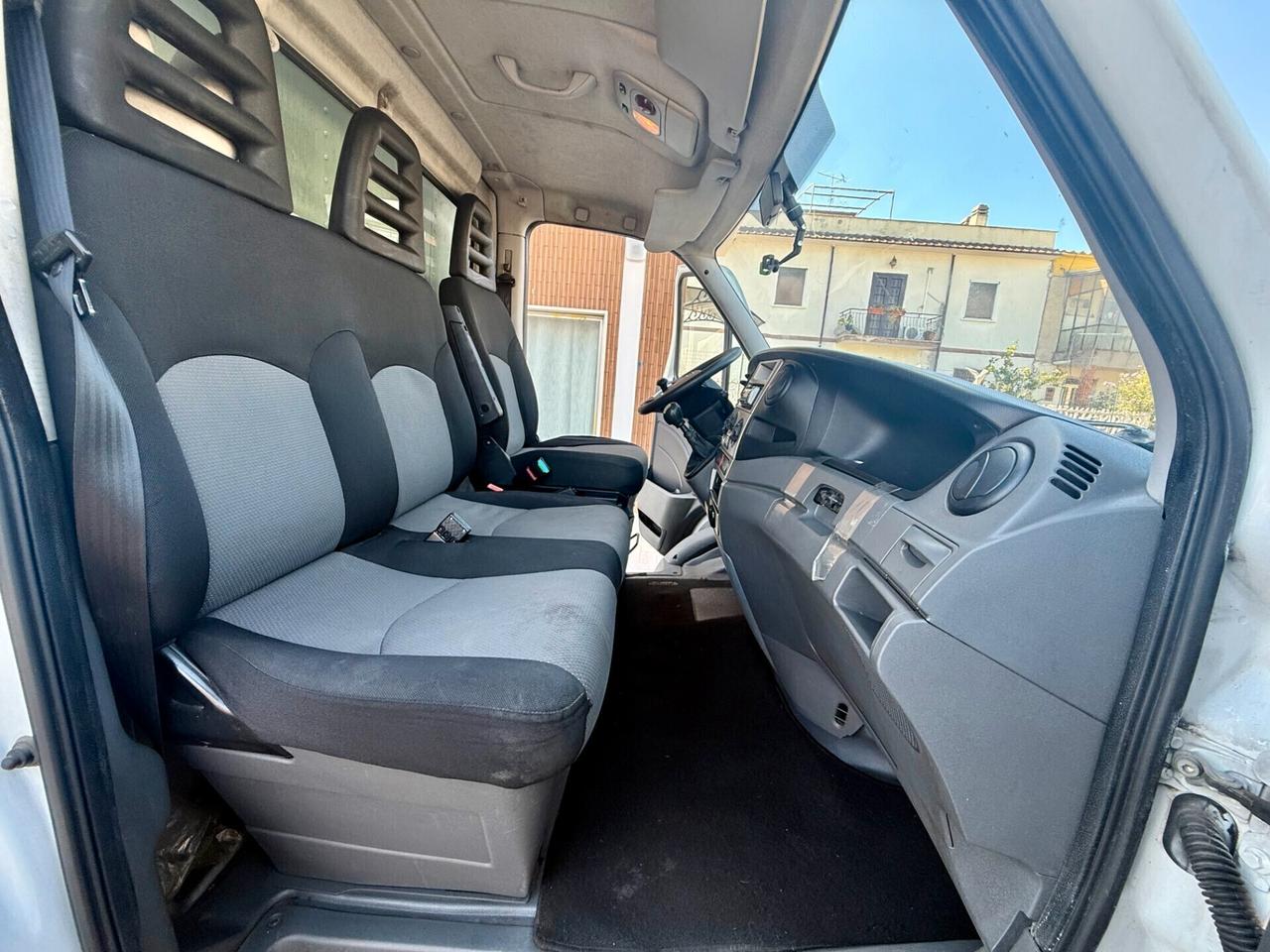 Iveco Daily 35C14 3.0 Cassonato - 2011 - Patente B