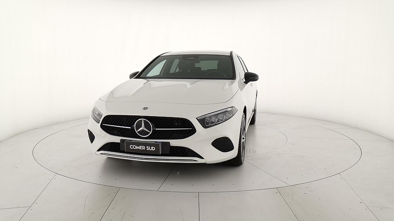 Mercedes-Benz Classe A - W177 2023 - A 250 e phev Progressive Advanced auto