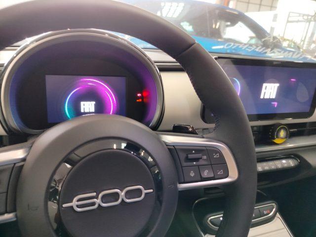 FIAT 600 Hybrid 100 CV DCT MHEV La Prima