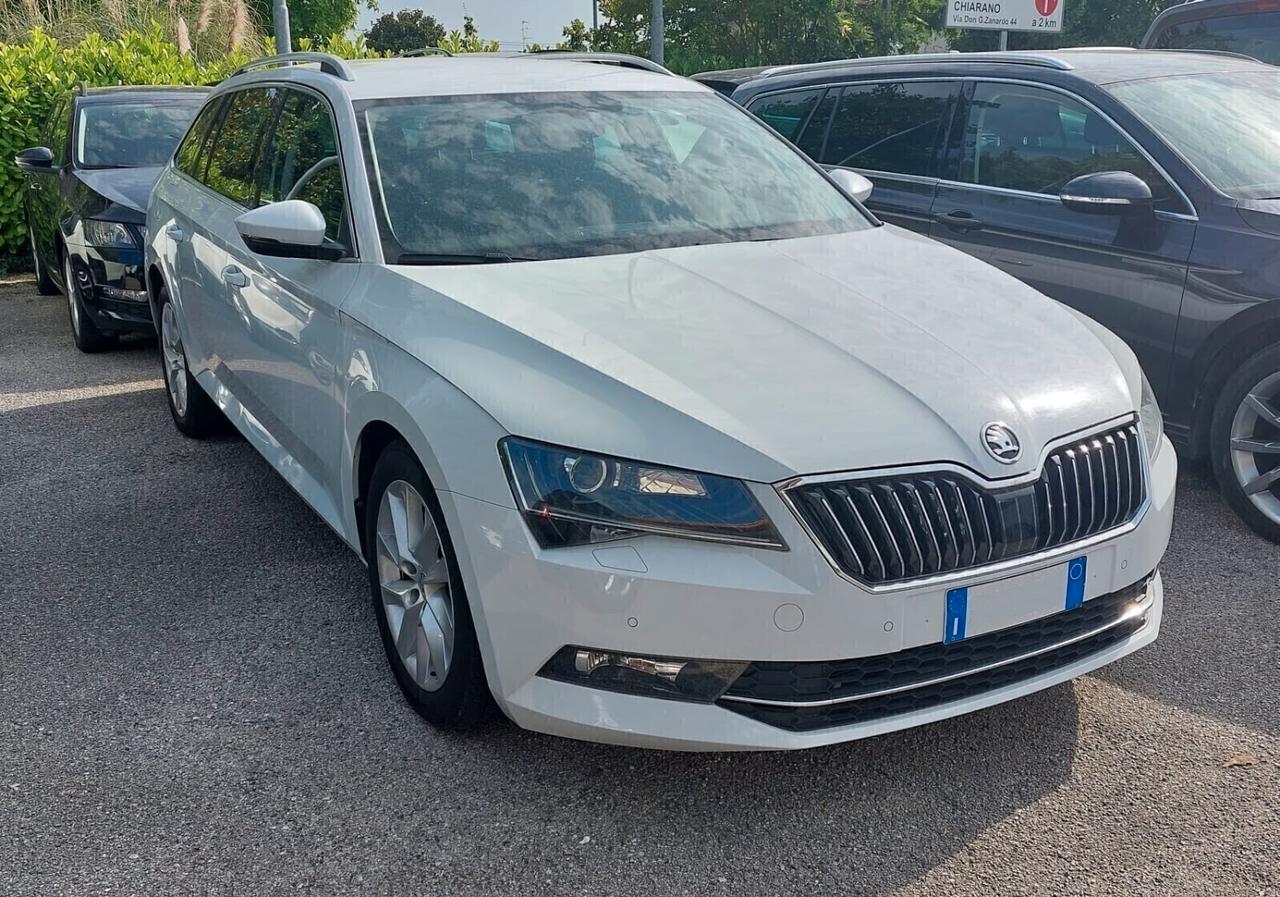Skoda Superb 1.6 Cambio Automatico Neopatentati