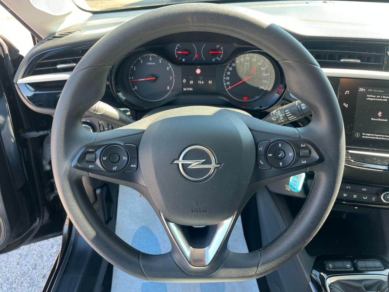 Opel Corsa 1.2 Edition ok neopatentati