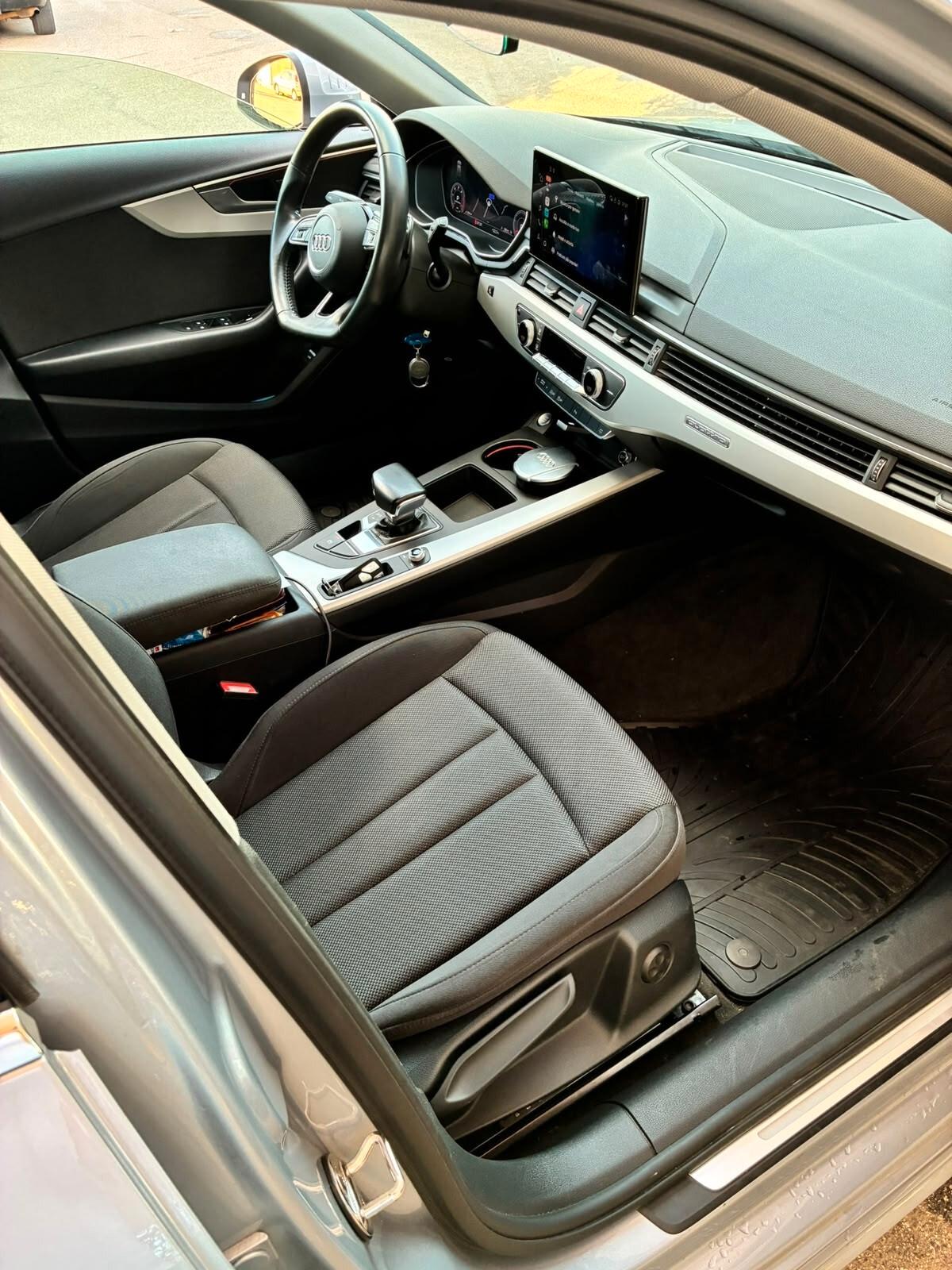 Audi A4 Avant 40 TDI quattro S tronic Business