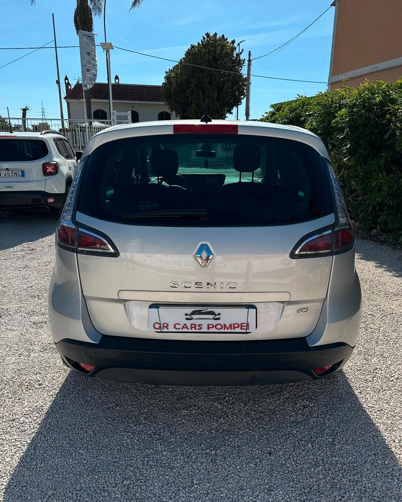 Renault Scenic Scénic XMod dCi 110 CV EDC Limited