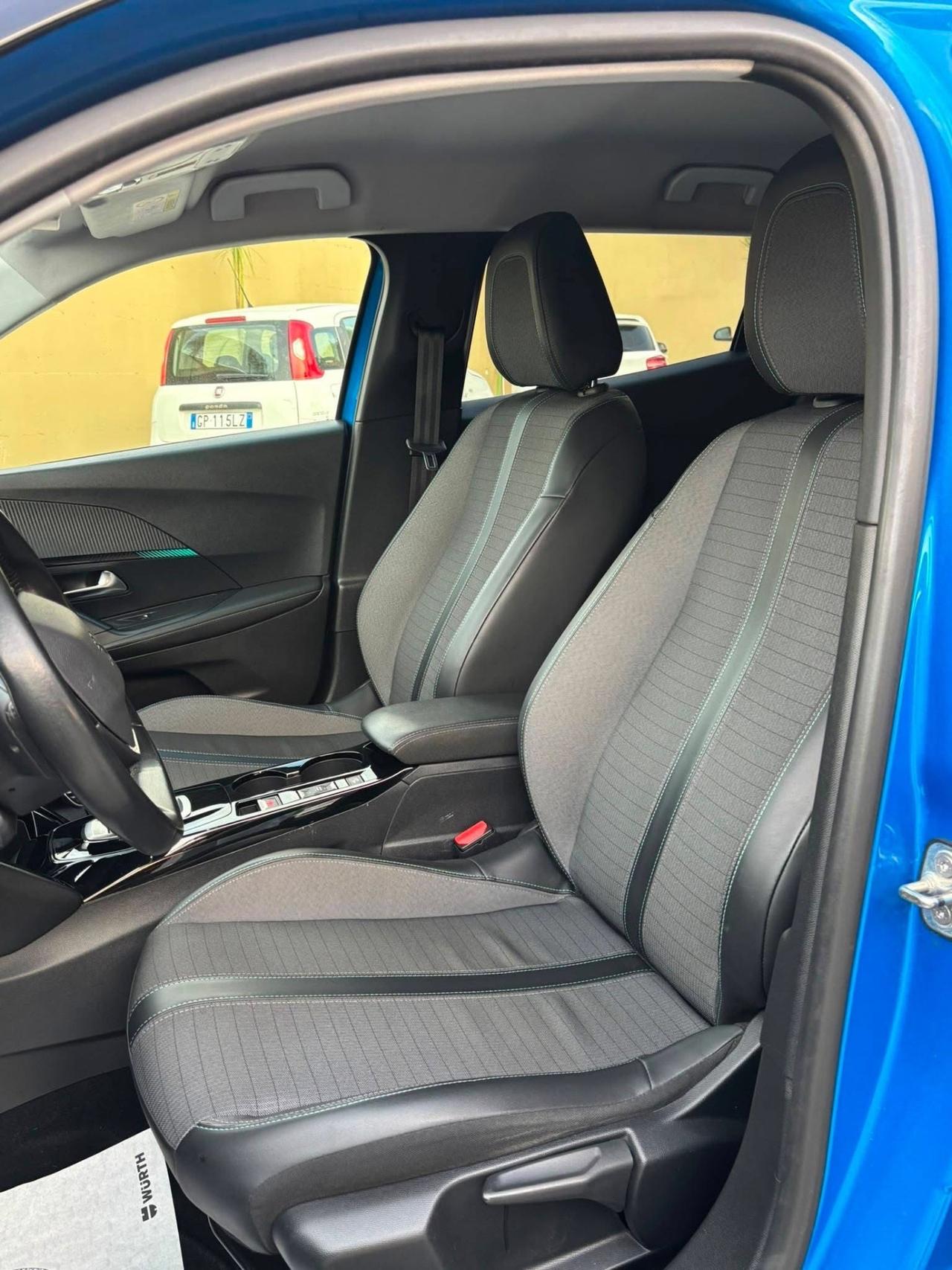 Peugeot 2008 BlueHDi 130 S&S EAT8 Allure