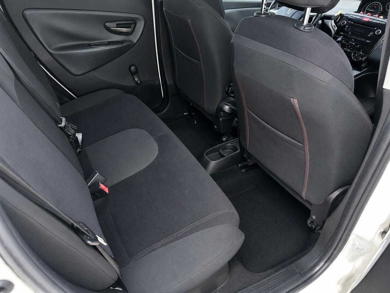 Lancia Ypsilon 1.3 MJT 16V 95 CV 5 porte S&S Silver